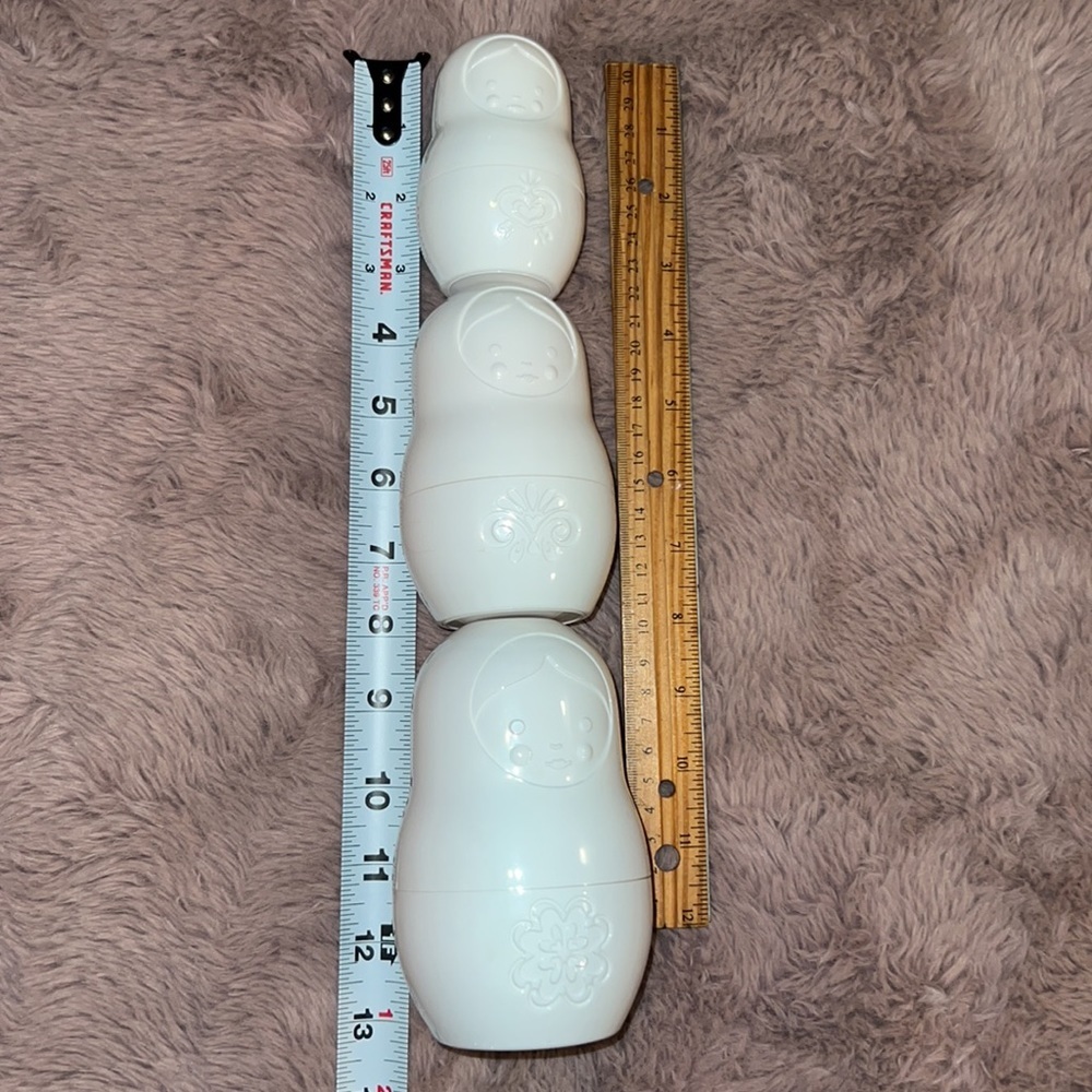 Russian Dolls measuring cups set of 3 white ivory canisters 3.5” 4.5” 5”​ - Picture 11 of 12